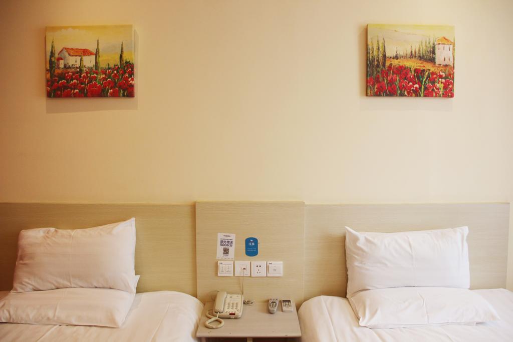 Hanting Hotel Qingdao Wusi Square Chambre photo